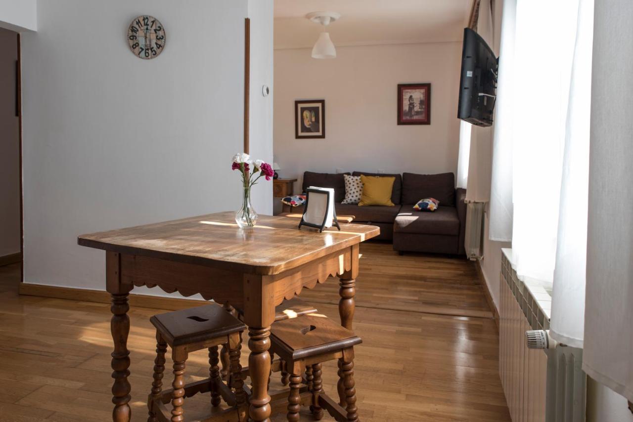Apartamentos Alegria Santillana del Mar Bagian luar foto